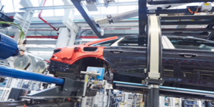 Fabricación eficiente de automóviles con tecnología RFID Fabricación del Audi A8 en Neckarsulm: Identificación continua por RFID