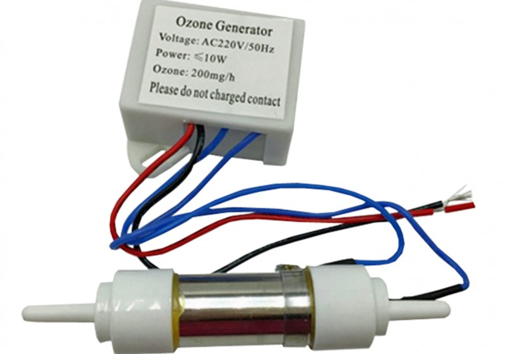 Generador de ozono  Cebek C-6885T para esterilizar y desinfectar equipamientos industriales.