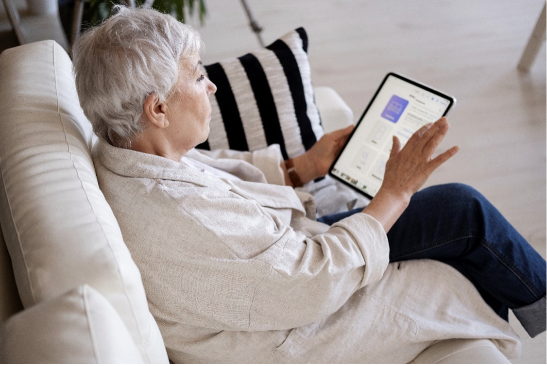 Digitalización y tercera edad: El 14% de los mayores de 65 años no puede realizar gestiones sanitarias por internet