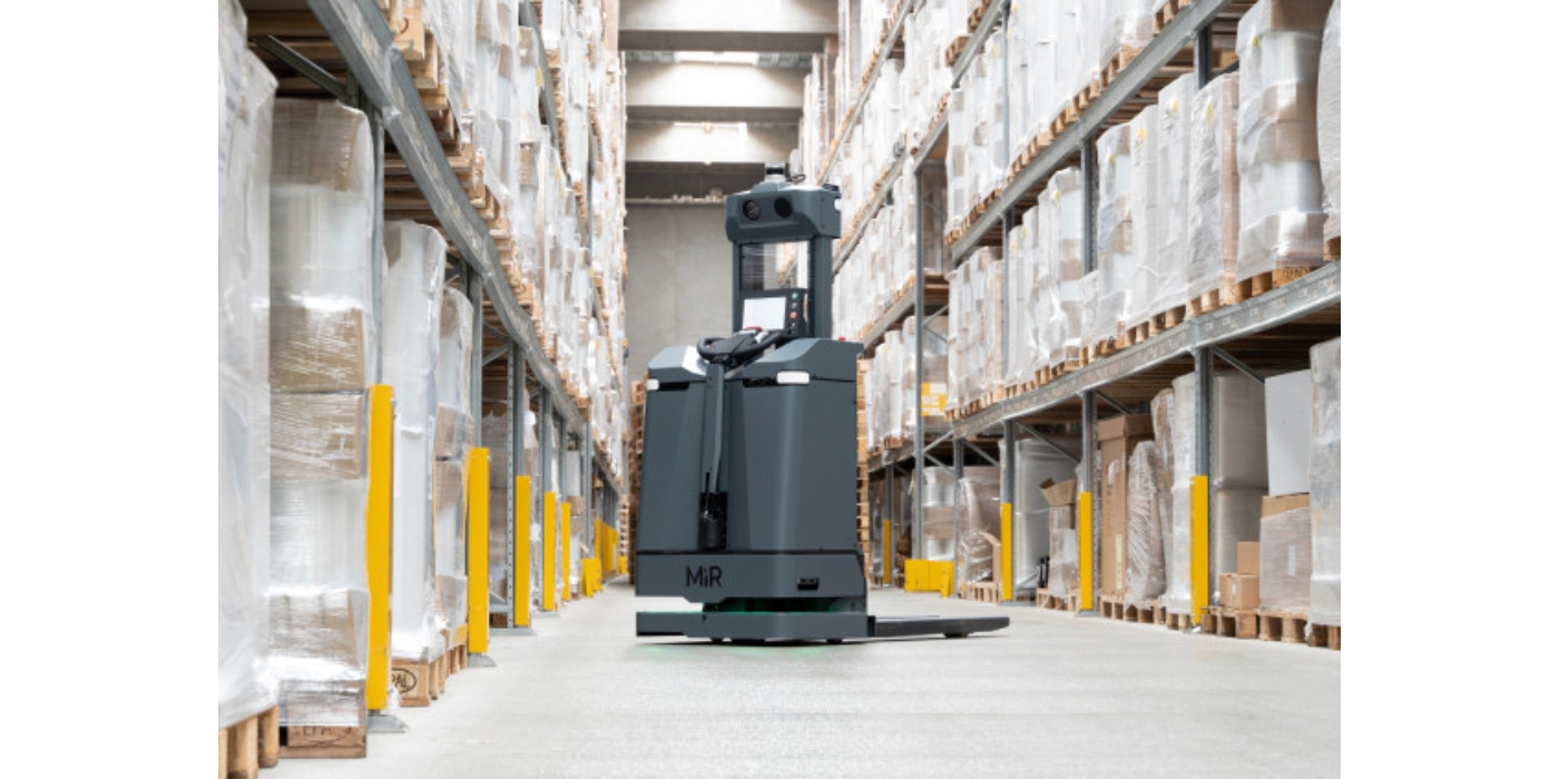 MiR1200 Pallet Jack e IA simplificada lideran la propuesta de Universal Robots y MiR en Advanced Factories 2026